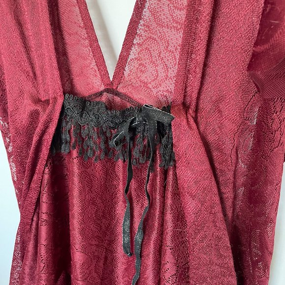 Red lace maxi dress - Picture 5 of 6